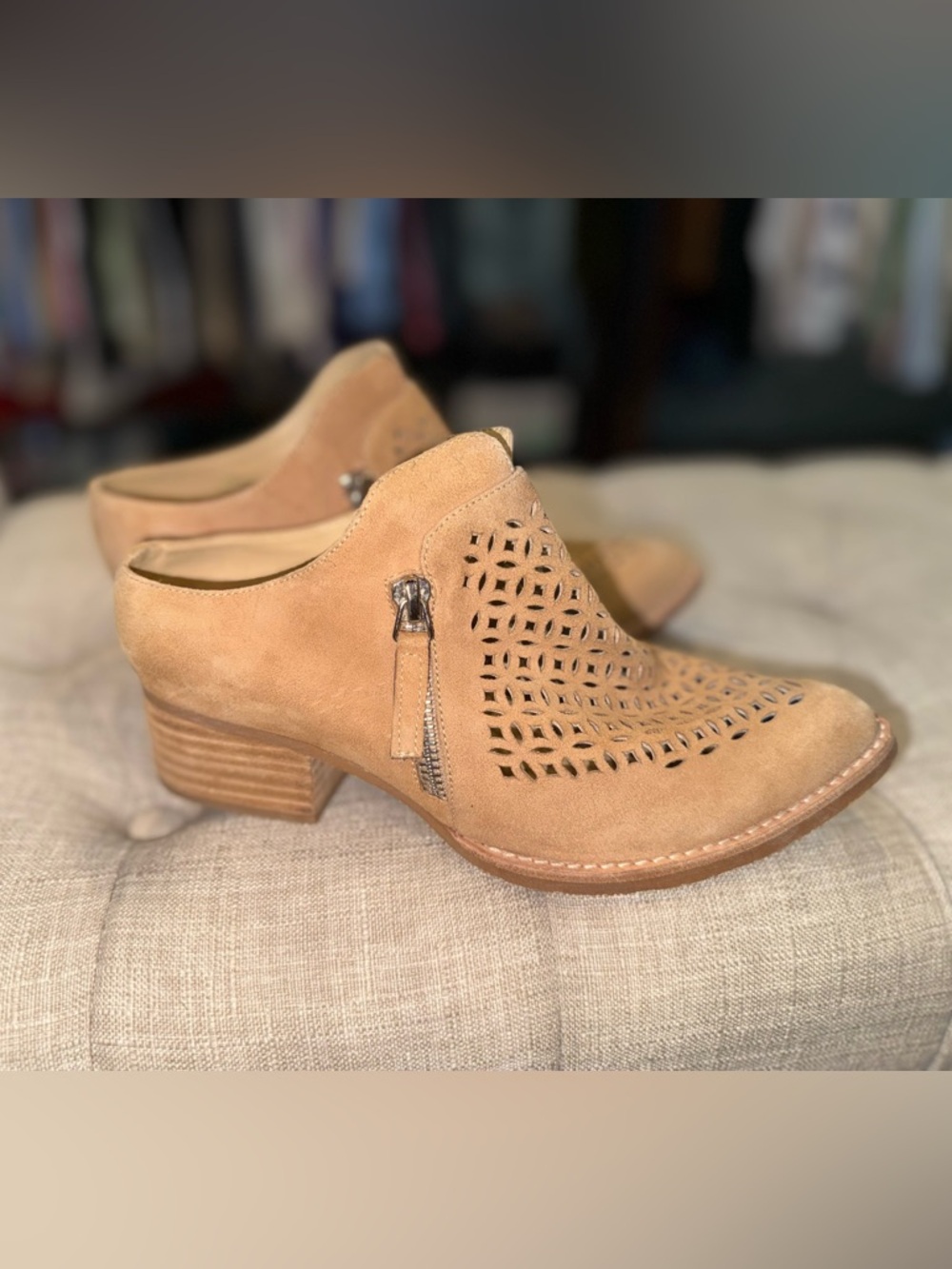 Sbicca Taniss Western Perforated Cut Out Tan Natural Suede Leather Booties Sz 7